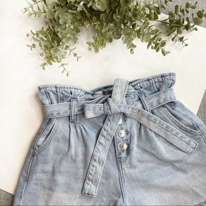 AMERICAN EAGLE• paper bag denim mom shorts